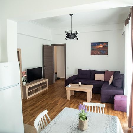 Explore Greece From Comfortable City Centre Apartment Chalkís Kültér fotó