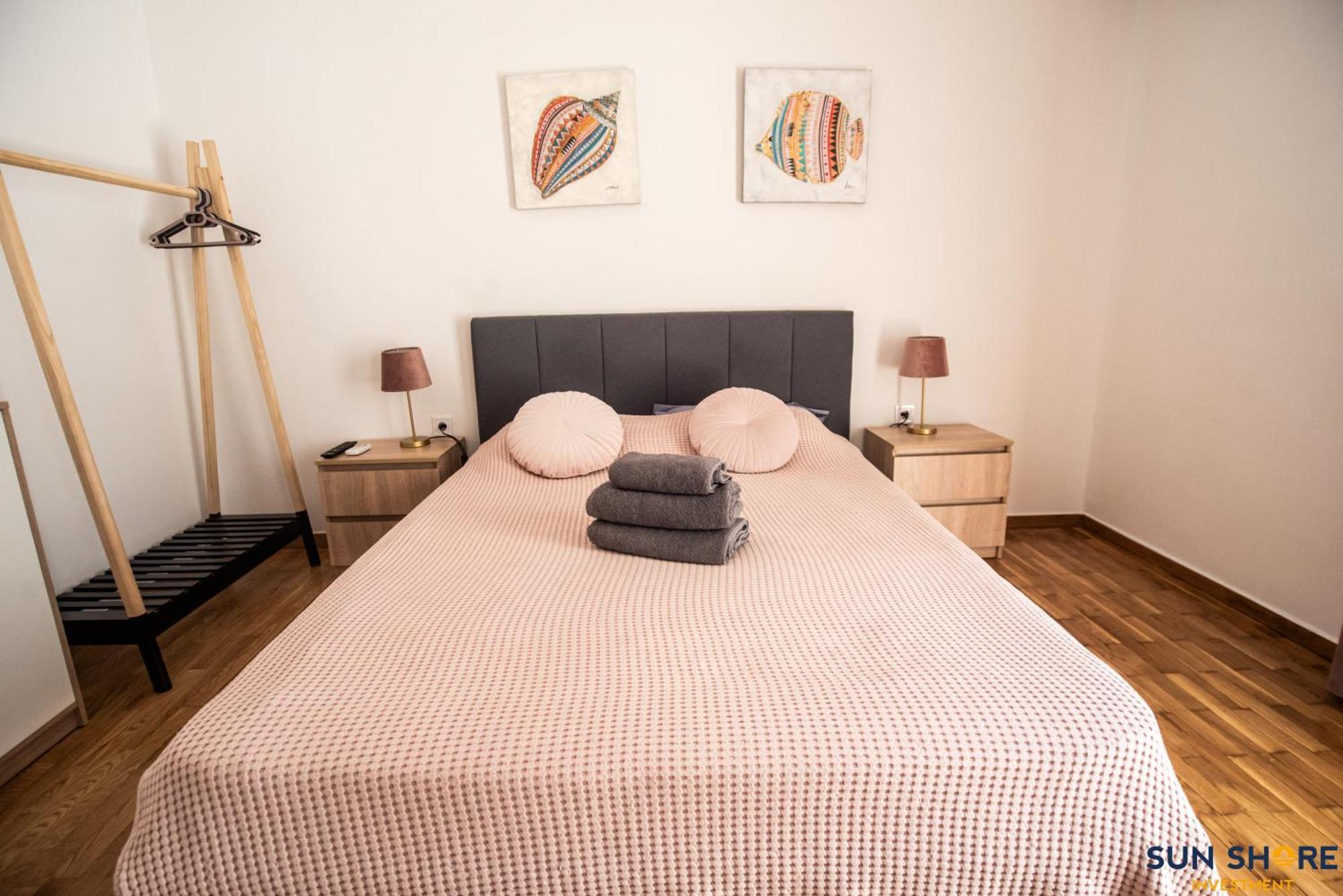 Explore Greece From Comfortable City Centre Apartment Chalkís Kültér fotó